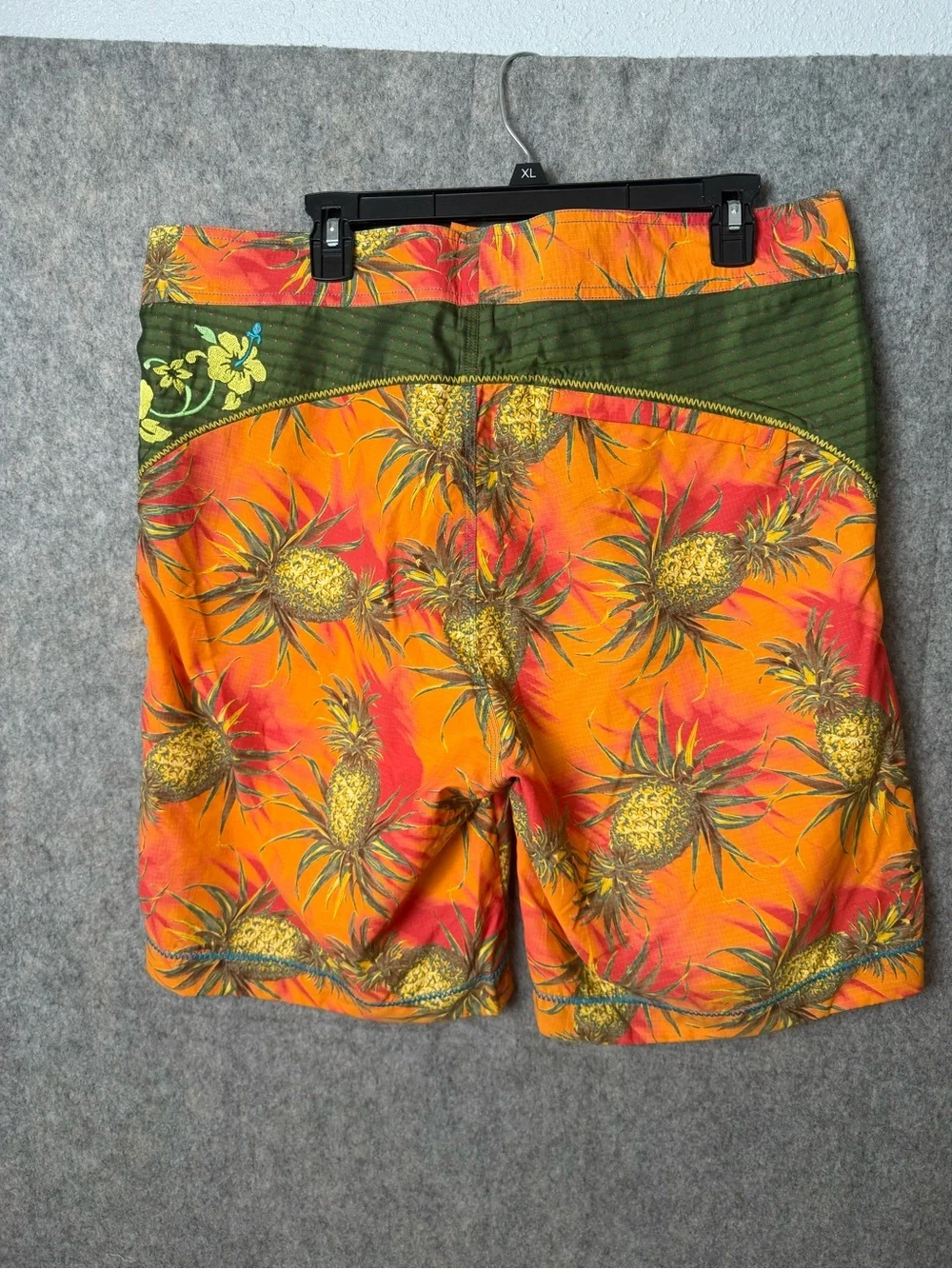 Robert Graham bold pineapple